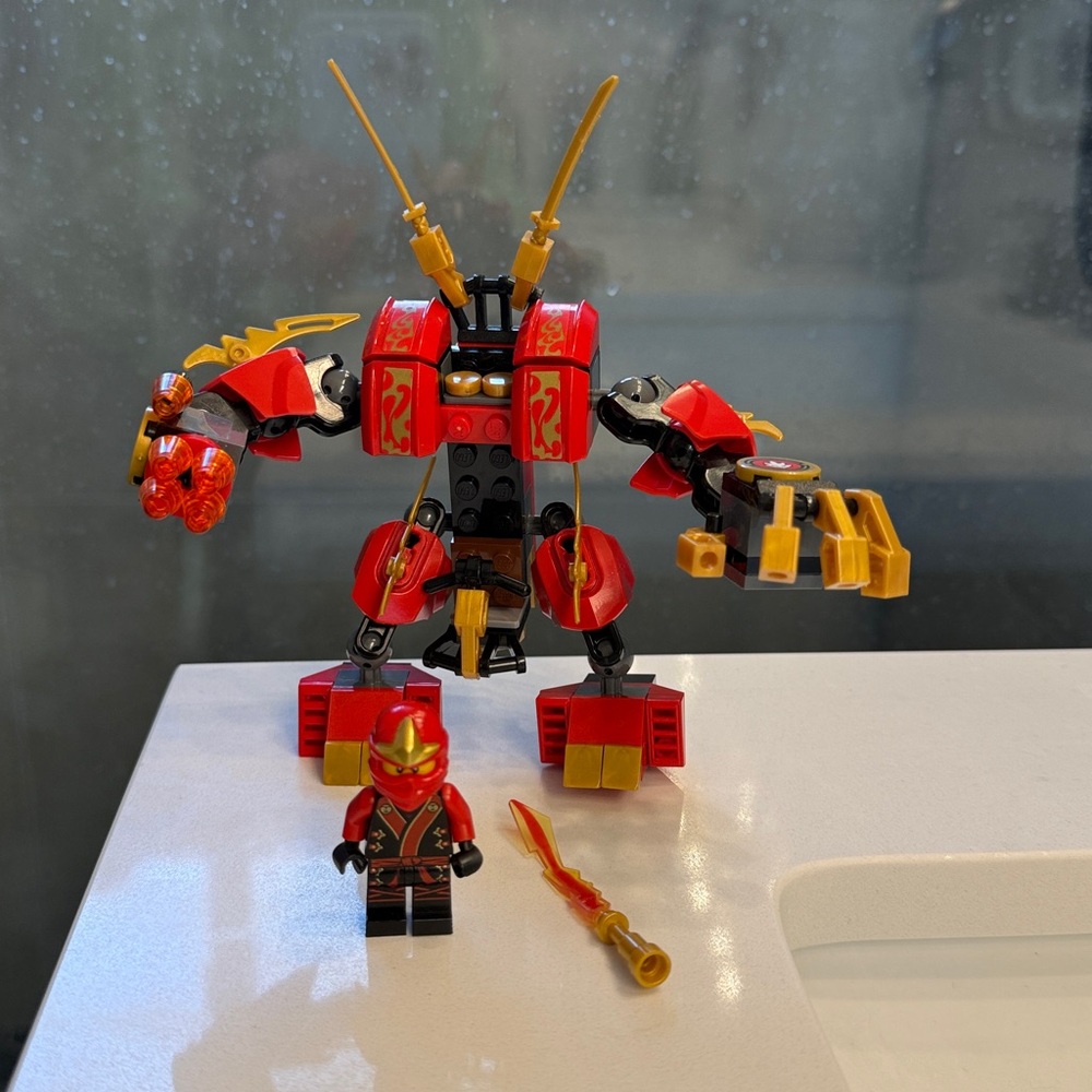 LEGO NINJAGO: Kai's Fire Mech (70500) Includes Kai Minifigure